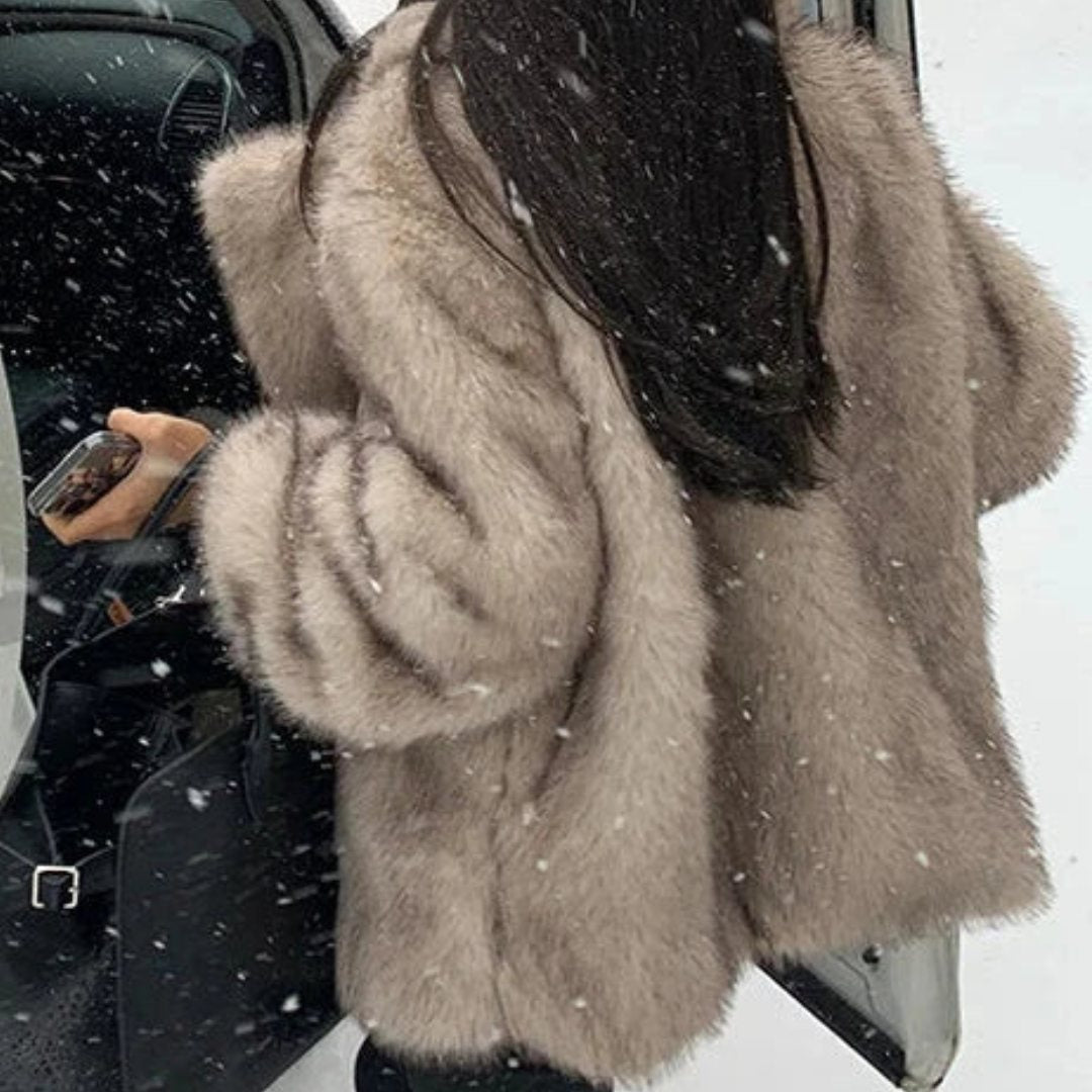 Ravensby | Cosy Faux Fur Coat